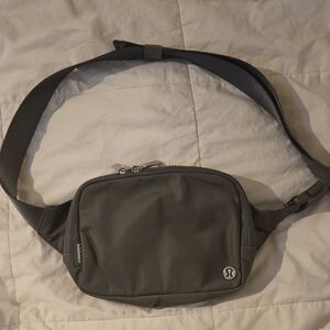 lululemon athletica Gray Belt Bag Minimalist Design